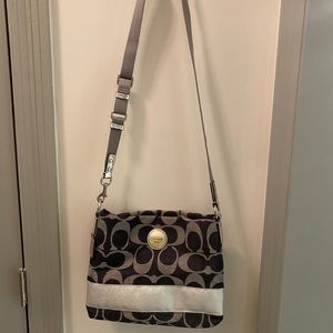 Great coach cross body purse